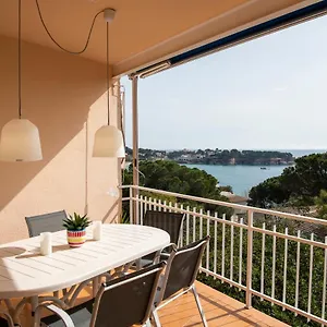 https://apartamento-familiar-con-vistar-al-mar-en-sagaro.catalonia-hotels.com